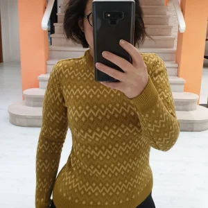 Maglioncino ocra rombetti