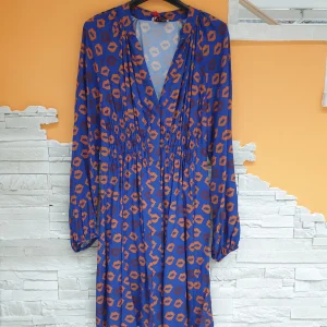 Abito bluette bocche