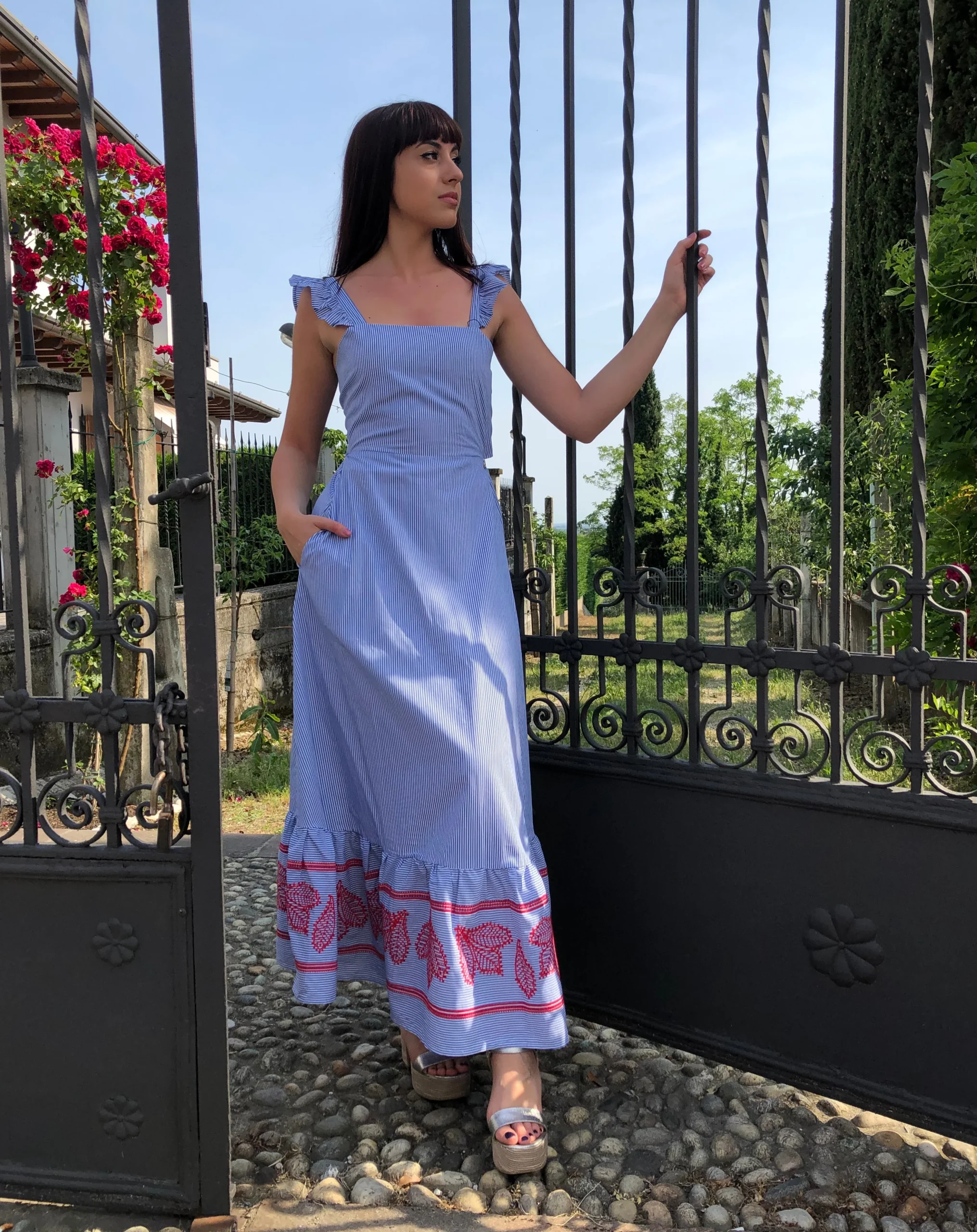 Abito bastoncino scollo schiena - immagine 4