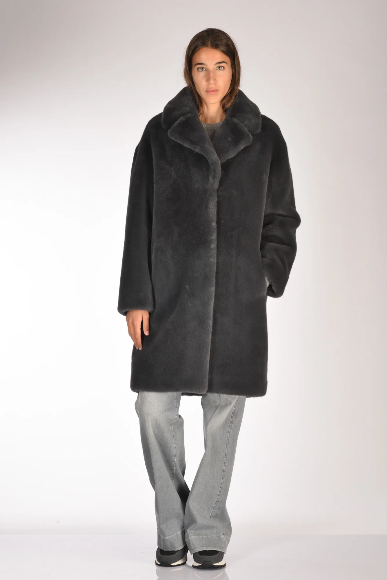 Stand Studio Ecofur Camille Grigio Donna