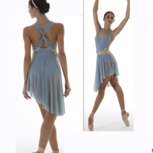 Body con gonna asimmetrica e drappeggi