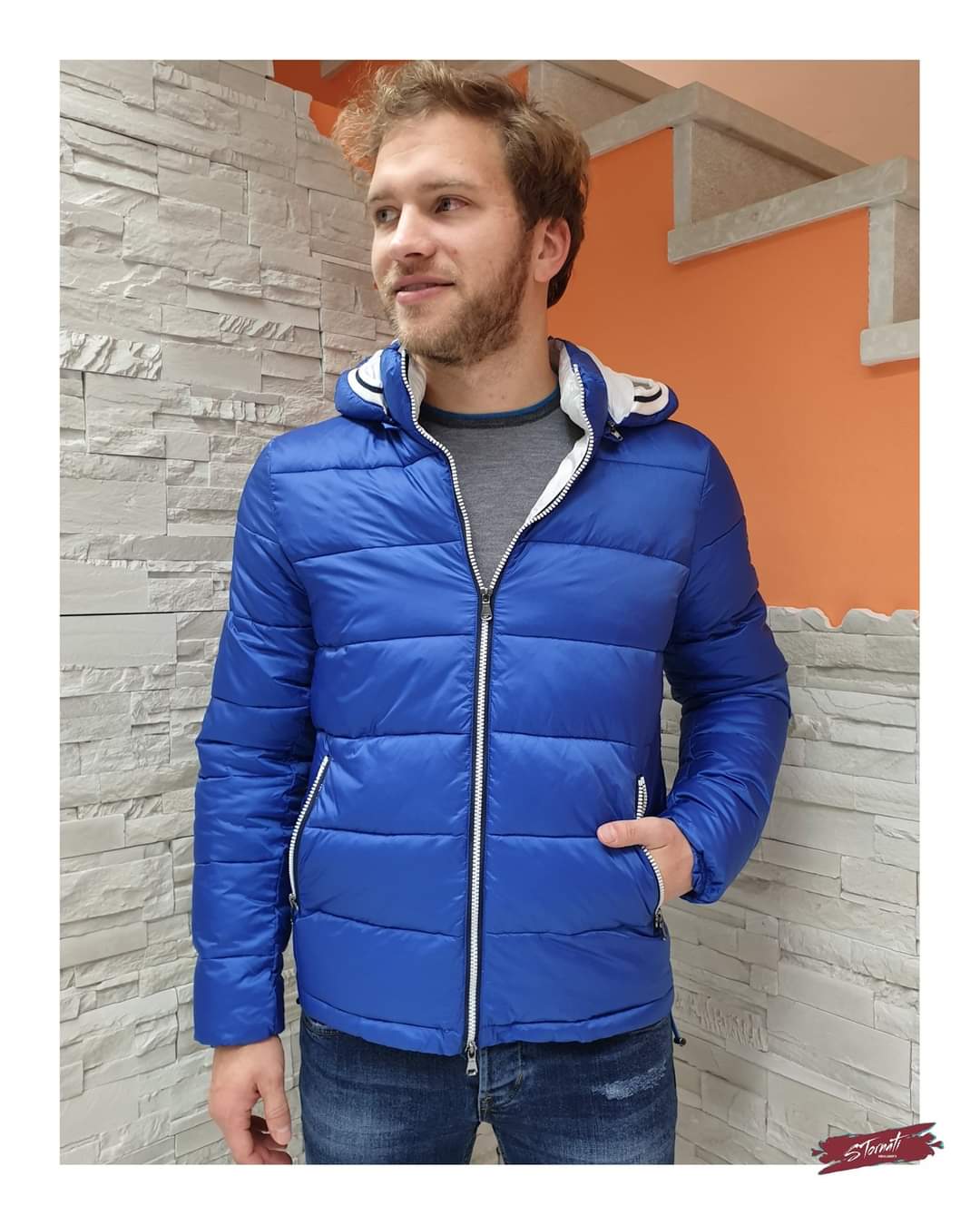 Giubbino interni contrasto