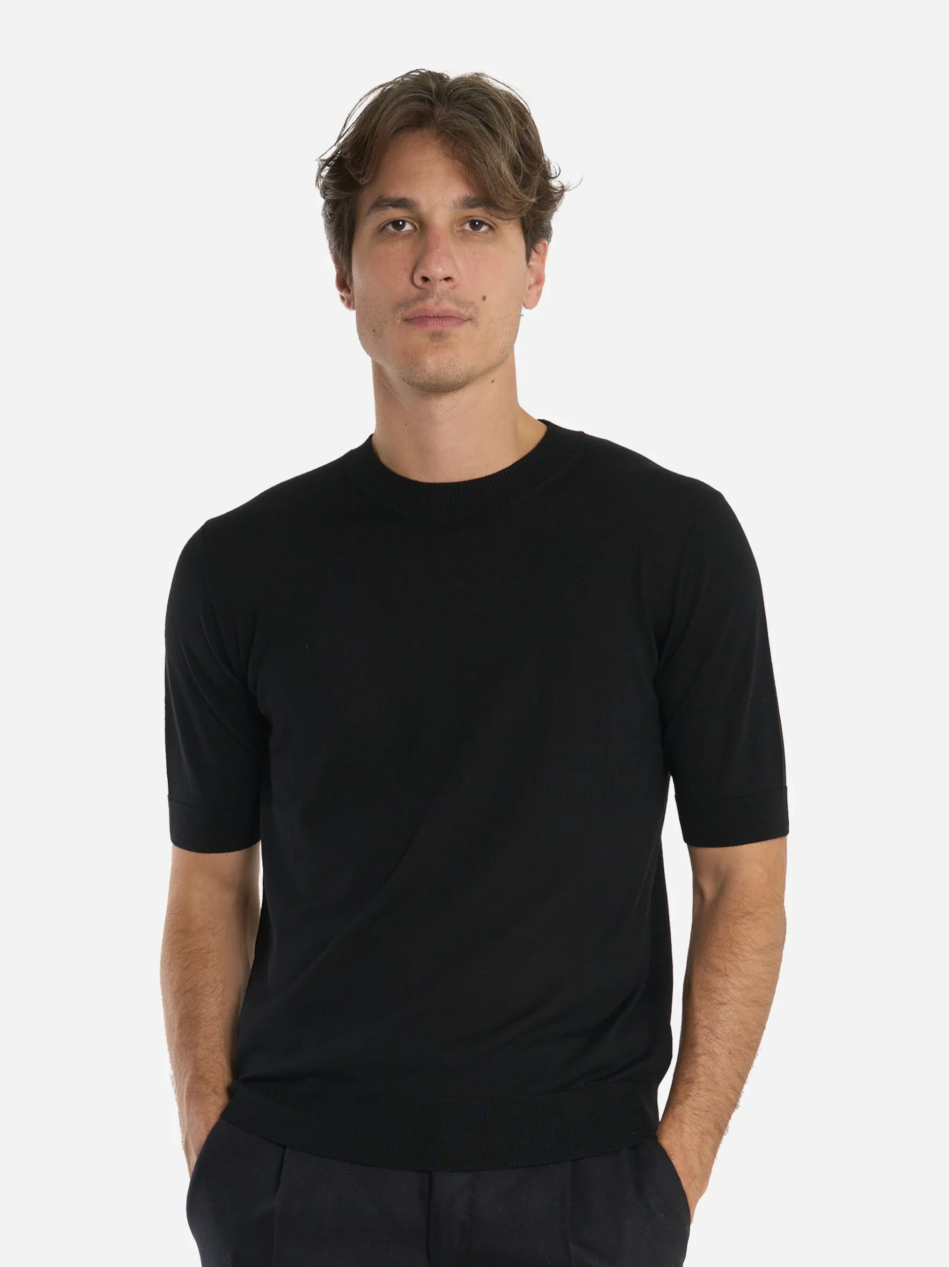 Maglia girocollo manica corta in lana finezza 16 Nera - immagine 3