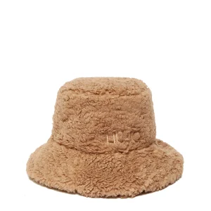 Cappello cammello in teddy con logo