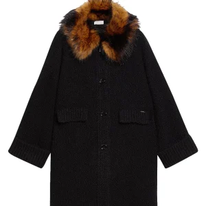 Cappotto nero in maglia di lana e alpaca