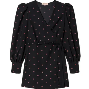 Abito a portafoglio nero con cuori