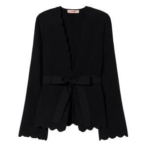 Giacca blazer nera in maglia con profili smerlati