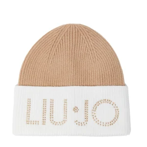 Berretto cammello in maglia con logo e borchie