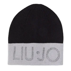 Berretto nero in maglia con logo e borchie