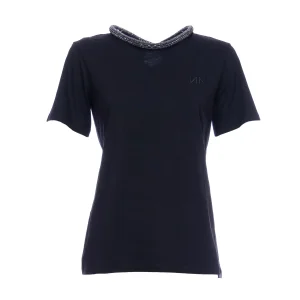 T-shirt “Dexter” nera in cotone con strass sul collo