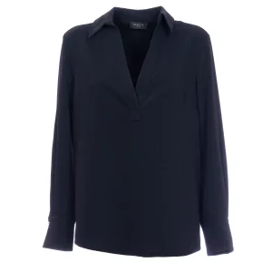 Blusa “Fancy” nera con scollo a V